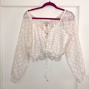 Red Carter white/gold top